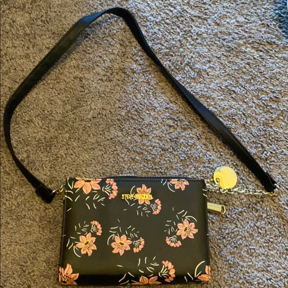 Steve Madden flower 3 pocket crossbody purse